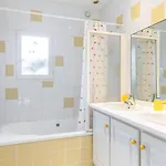 Avec Piscine Privée, Jardin Clôturé Et Wifi à - Idéale Pour 6 Personnes - Fr-1-521-192 *